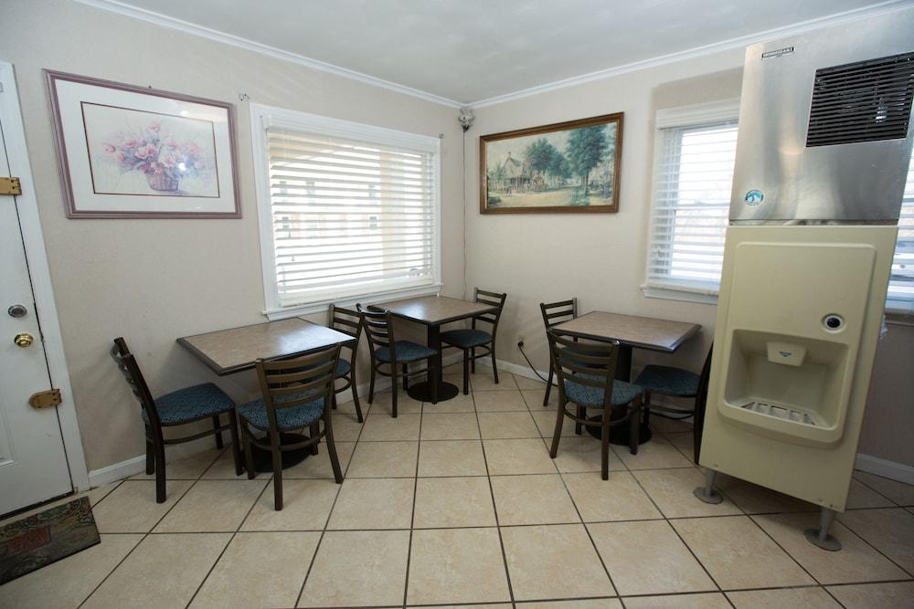Econo Lodge Sturbridge Route 20 Exterior foto