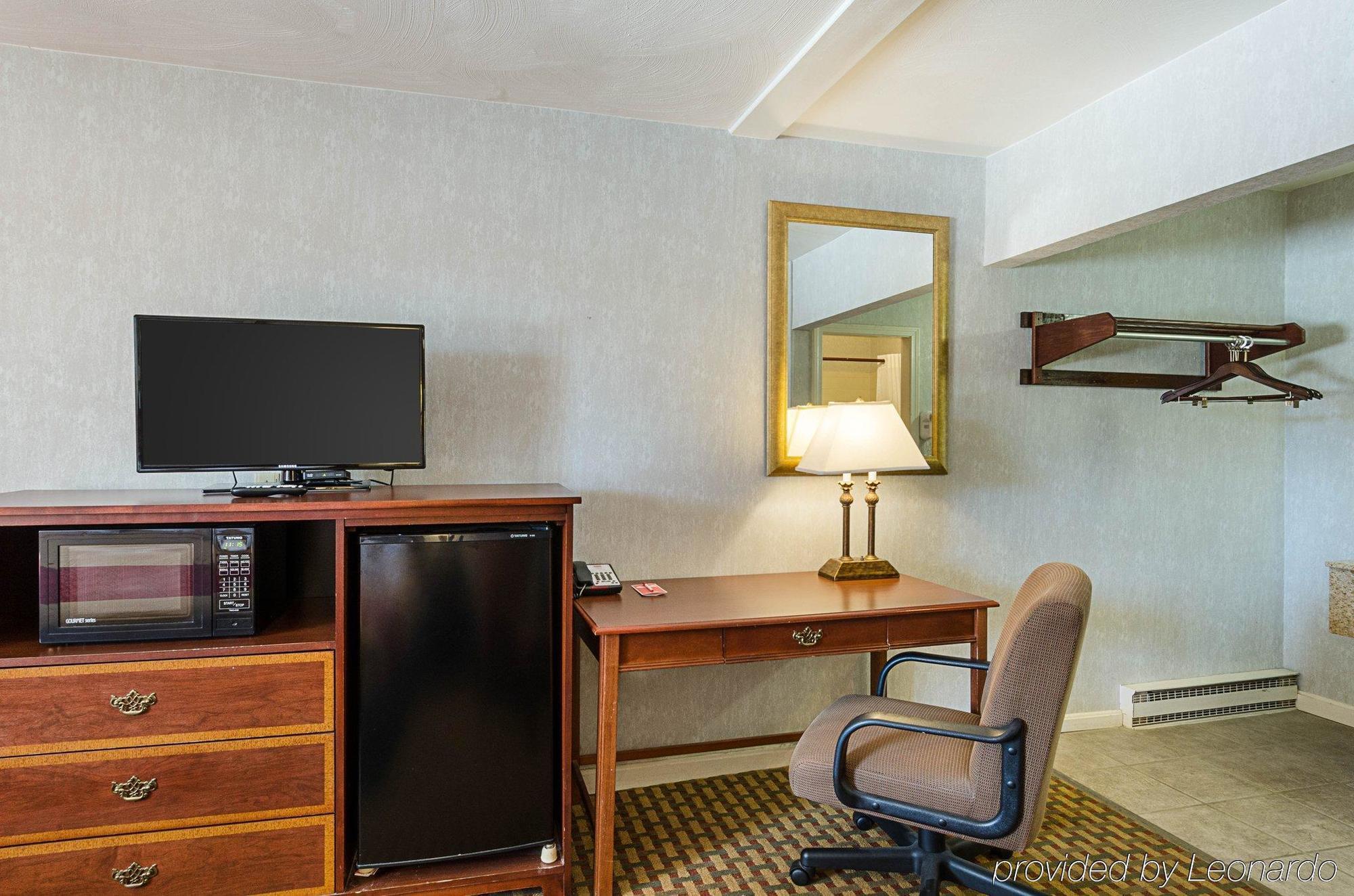 Econo Lodge Sturbridge Route 20 Exterior foto